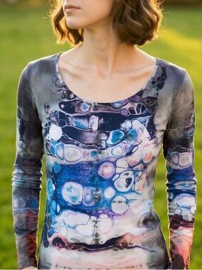 Long-Sleeve Abstract Print Women's Top in Blue and Coral